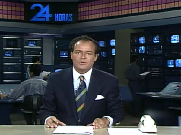 "Un profesional maravilloso": Recordamos a Eduardo Cruz Johnson, histórico lector de noticias de TVN