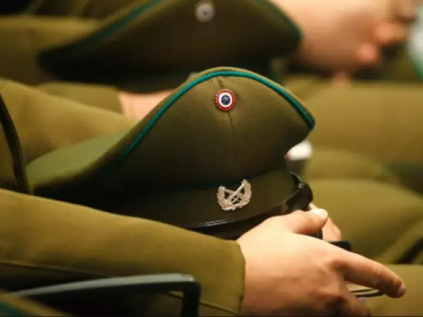 Hasta $2,3 millones: Carabineros publica nuevas ofertas de empleo