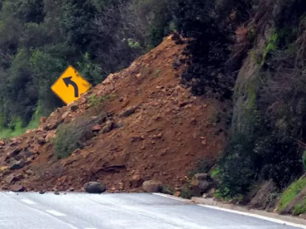 Declaran Alerta Amarilla en San Juan de la Costa por riesgo de deslizamientos tras el sistema frontal