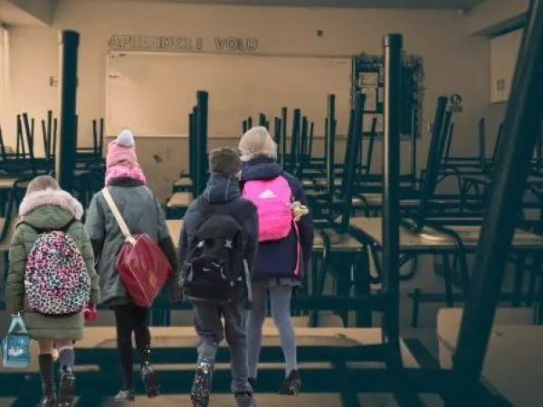¿Se extenderá la suspensión de clases por el sistema frontal?