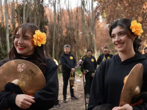 María Luisa Godoy se deleita con la música de las 
