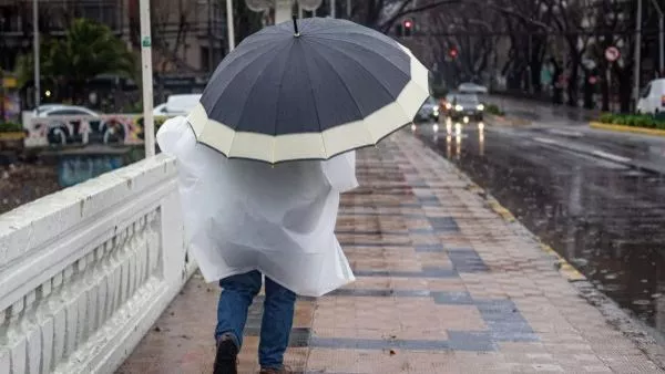 ¿Cuándo vuelve la lluvia a Santiago? Meteorología anticipa nuevos chubascos