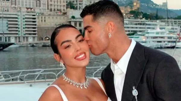 Cristiano Ronaldo y Georgina Rodríguez confirman su matrimonio y mostraron sus anillos