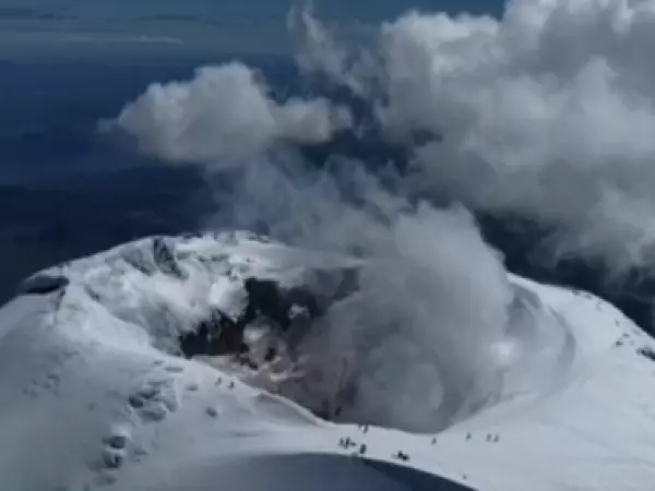 Advierten reactivación atípica del volcán Villarrica
