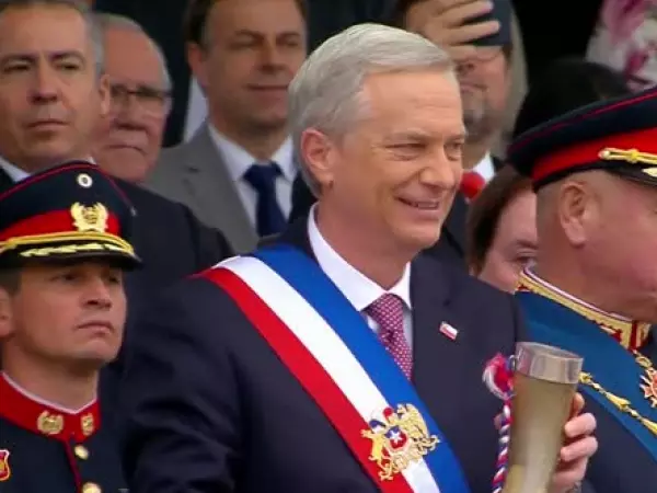 Presidente Kast cumple con la tradición y realiza el brindis de chicha en cacho junto al Club Gil Letelier